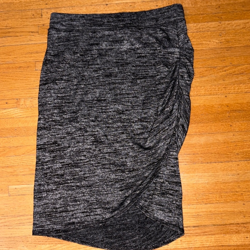 Aritzia Wilfred Free Skirt
